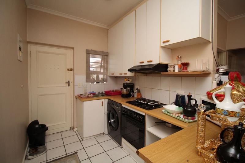 2 Bedroom Property for Sale in Oakglen Western Cape